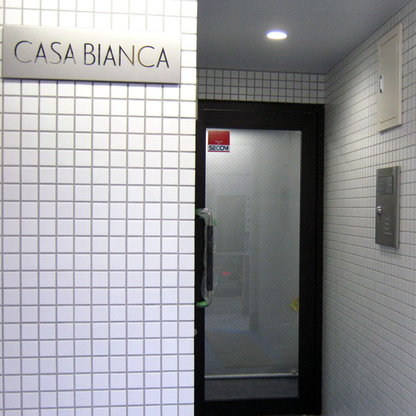 Vwk2̒݃}VACASA BIANCAAփI[gbN